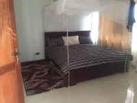 Beautiful family home with spacious garden for rentals, close to the Golf course