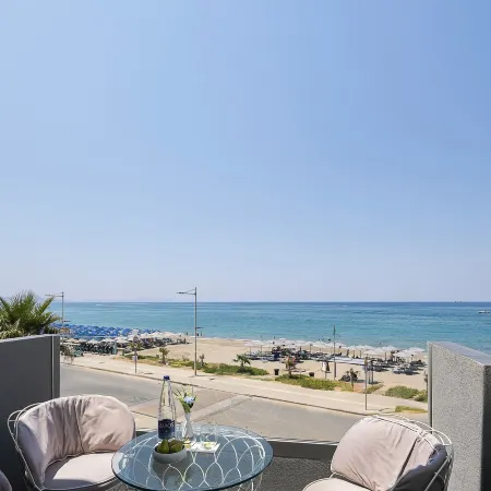 Pearl SeaBreeze Suites
