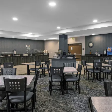 Desert Palms Hotel & Suites Anaheim Resort