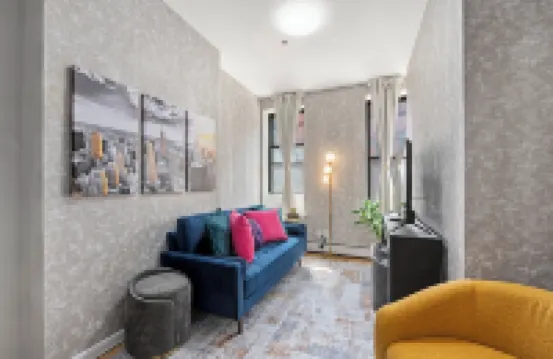 3Br 3Ba • NY Charm Modern Luxe • Sleeps to 12 • Min to NYC • Free Parking Permit