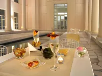 Palazzo Esedra Hotels in Naples