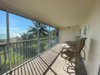 Family-friendly beachfront condo with pool and private lanai