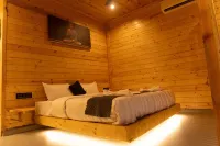 Tranquillo By The Beach - Luxury Wooden