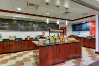 Hampton Inn & Suites Indianapolis-Airport - breakfast