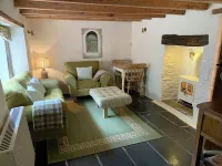 Little HOF- free fast WIFI, EV charger, ideal for single business stays Hotels in Okehampton