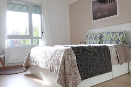 Superbe Appartement vue sur le Salève et Jardin Отели рядом с достопримечательностью «Парк Монтесюи»