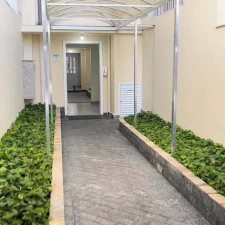 Charming 2-bedroom apartment in terrific Vila Julia Guarujá with AC