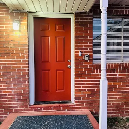 Charming 2-bedroom house with WiFi, AC in pleasant Warner Robins