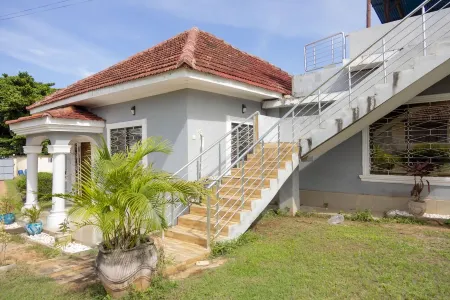 Masaki Seaside Charm: Spacious Hideaway Отели рядом с достопримечательностью «Остров Мбудья»