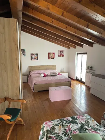 Totally independent structure on the docile heights of the Mantuan hills Отели в г. Province of Mantua