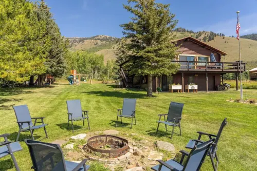 Henry's Lake Eagle Lodge+WIFI+ 20 m to Yellowstone