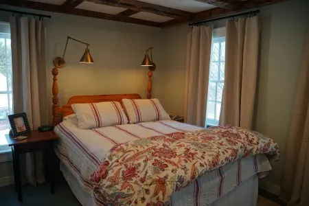 Renovated home in charming South Woodstock!