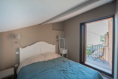 "Horizon" One Bedroom - La Maison de Beaumont Отели в г. Бомон-де-Пертюи