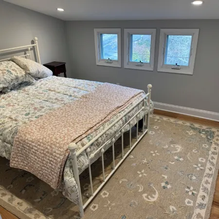 Gut renovated 3-bedroom apartment in historic Cape May