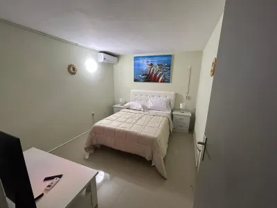 Exclusively Mine AppartmentAcommodation + Car Hotels in Rooi Catochi