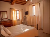 Apartment beautiful sunset farmhouse pascianella Hotels in Trequanda