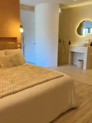 Love getaway with outdoor spa