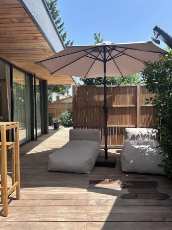 Lodge Contemporain Avec Jacuzzi en Provence Verte