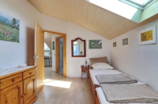 Natural idyll at the foot of the Hemsberg - ideal starting point for nature lovers 本斯海姆酒店