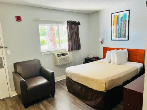 Tampa Bay Extended Stay - Airport โรงแรมใกล้สนามกอล์ฟร็อคกี้พอยท์กอล์ฟ