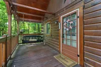 Charming Cabin That Has Beds for 8 Guests, Hot Tub, Electric Fireplace, Firepit