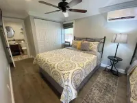 sleep 25+/Family Reunion/3homes+yard+gym+sauna+walk to: hiking/restaurants/shops