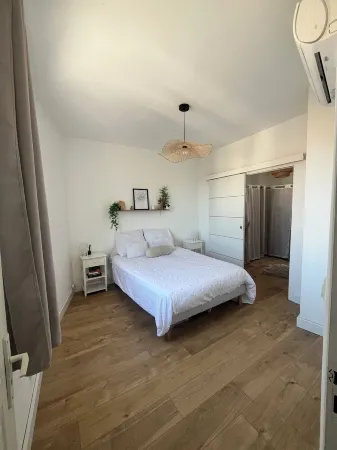 Village House Отели в г. Вовер