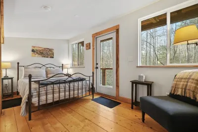 Fairytale SQUIRREL'S NEST cabin at Mulberry Gap in Ellijay! Hotels near Chief Vann House Historic Site