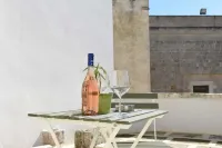 House the square Hotels in Cutrofiano