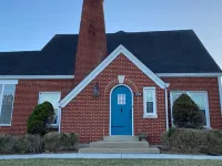 Charming 4-bedroom cottage with WiFi, AC in brilliant Munfordville Hotels in Hart County