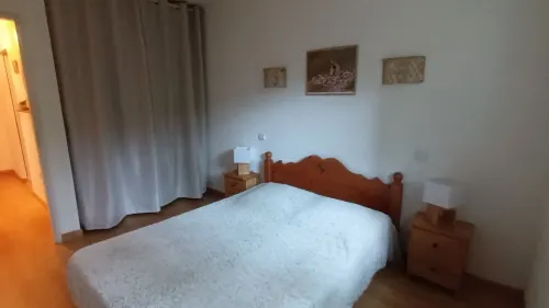 Quiet residence with Ax-les-Thermes swimming pool. Pets allowed