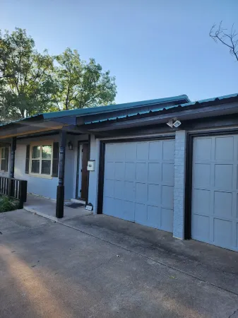 6 Beds, 3-bedroom House in Odessa close to shopping and minutes from I20