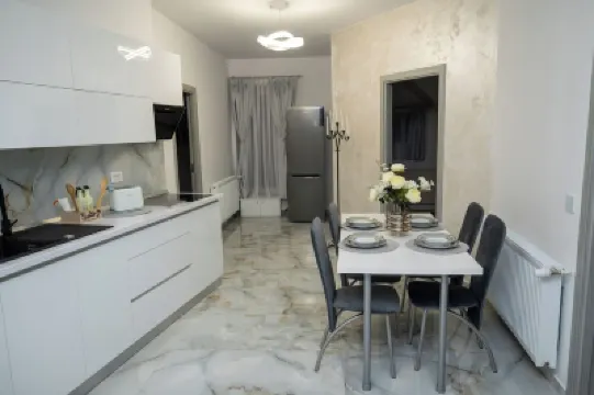 Charming 3-bedroom apartment with WiFi, AC in lovely Lugoj Hotels in 