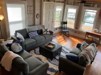 Delightful waterfront cottage with beautiful views of the sunset.
