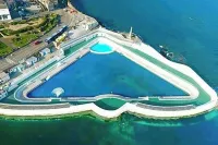 Spacious home with sea view, parking (EV garden Hotels in Mousehole