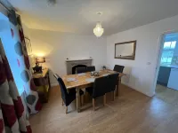 Alpaca Farmhouse with all weather private hot tub and alpaca experience included Các khách sạn ở Dromore