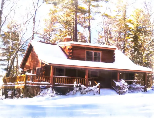 Cozy Log Cabin:  Woods on the Water