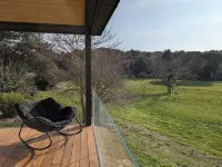 Superb new T2 - 5min from town center - meadow view فنادق في Istres