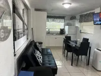 Delightful apartment with AC in sunny Delray Beach