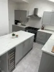 Stylish Home Away from Home6 Minutes Drive to Beach