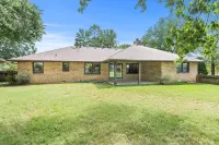 Stylish & Comfortable 4-bedroom Retreat in safe and quiet Southside Springfield