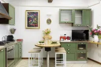 The Castle of the Ladies - The Painter