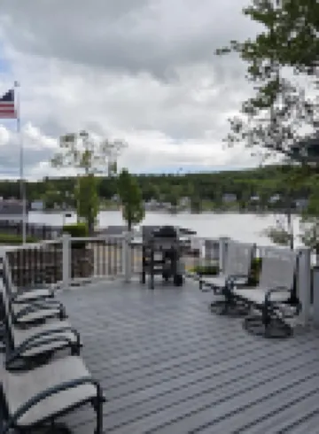 Cozy Lake house, Large Enclosed Porch, Private beach Hotels in Alton