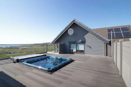 West Horizon country house with Ocean sunset views