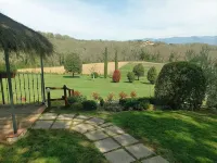 Villa Bella Lisa in Chianti with Pool+Jacuzzi! Hotels in Cavriglia