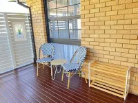 Swansea Sands- Modern Family home close to the lake Hotels in Caves Beach