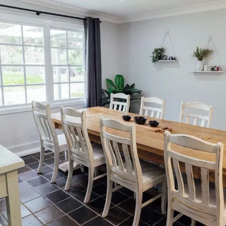 Secluded Wine Country Cottage Perfect for Groups, Walk to Nearest Cellar Door!