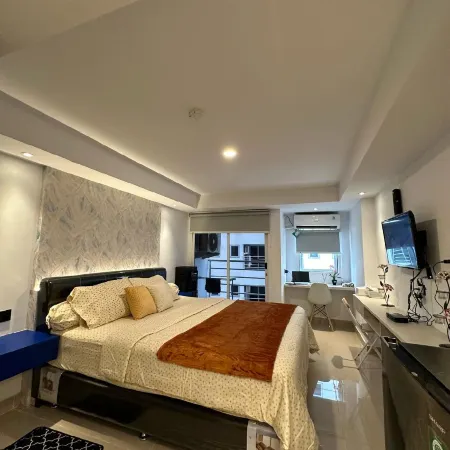 Strategic Apartment