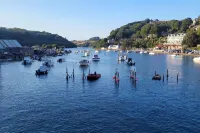 Seaside Escape at Looe Cottage