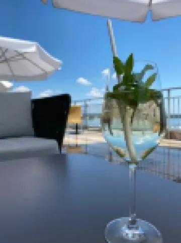 โรงแรมวีวาสกาย